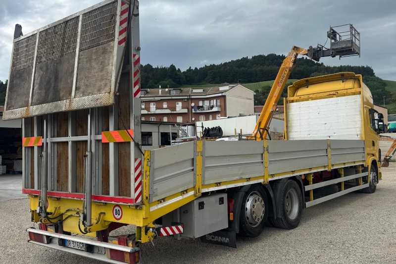 OmecoHub - Immagine SCANIA 124L-420